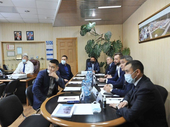 В «Сахатранснефтегазе» обсудили сотрудничество с ООО «Газпром газомоторное топливо»