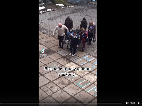 В Кирове после разговора с директором школы умер отец одной из учениц