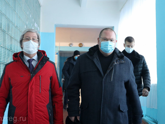 Олег Мельниченко оценил ремонт школы в селе Поселки Пензенской области