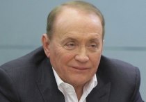 Руководитель и ведущий КВН Александр Масляков признался, что задумывается о завершении карьеры, однако окончательного решения еще не принял