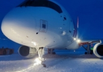 На севере Красноярского края сегодня самолет Sukhoi Superjet - 100 выкатился за пределы взлетной полосы