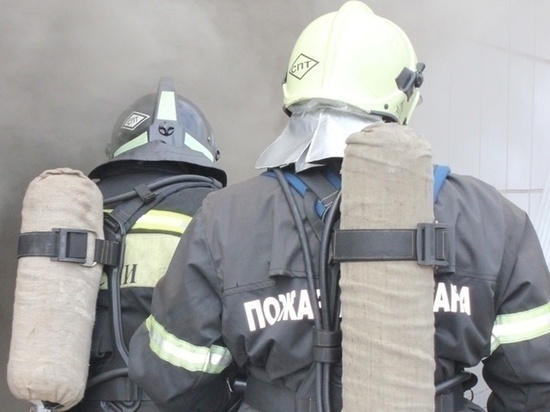 Пожарные  спасли мужчину из огня в Кемерове