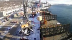 Короб стоимостью 100 миллионов рублей уронили в порту Магадана: видео