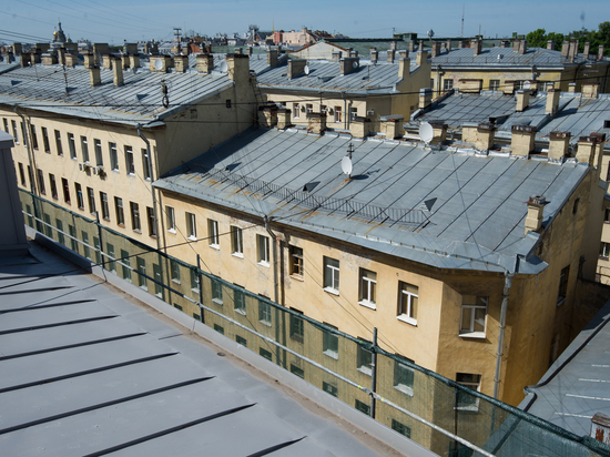 Как в Петербурге будут решать проблему с ремонтом крыш