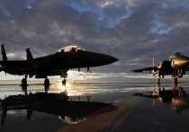 Американские истребители F-15E Strike Eagle провели учения, в рамках которого совершили бомбометание с применением невооруженных ядерных авиабомб в штате Невада