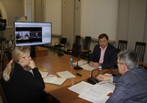 Члены Общественной палаты вместе с Гражданской ассамблеей Красноярского края, а также активисты региона обсудили введение QR-кодов в поездах и самолетах
