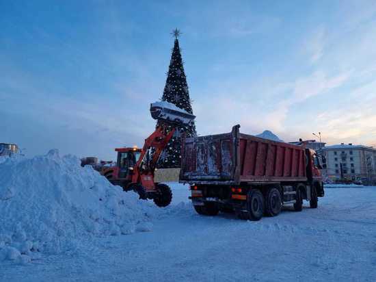 С улиц Мурманска за минувшие сутки вывезено более 3,5 тысяч кубометров снега