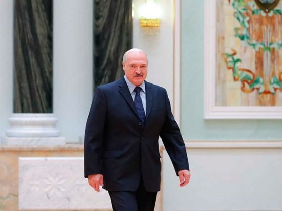 Лукашенко заявил о планах оппозиции устроить новую "революцию" в Белоруссии