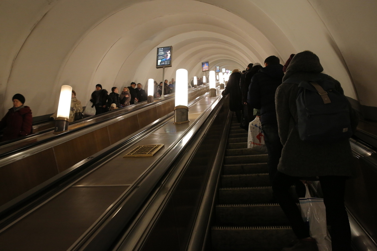 Остановили метро спб