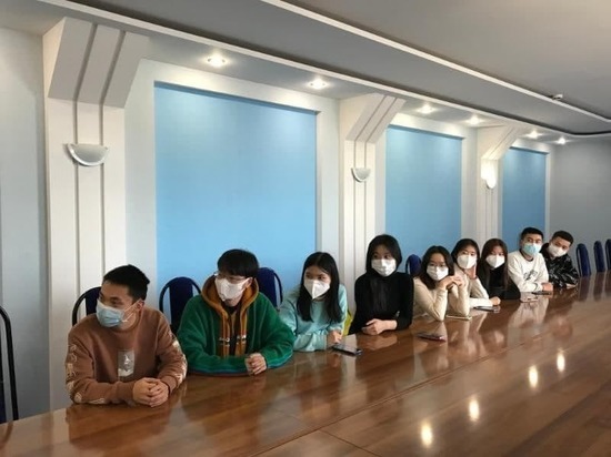 Китайские студенты принялись изучать русский язык в НовГУ