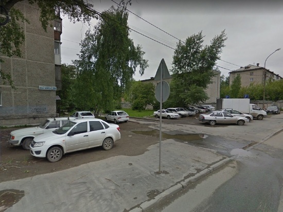 Четыре автомобиля пострадали в ДТП на ЖБИ в Екатеринбурге