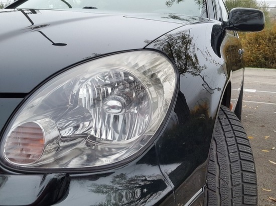 Полицейские забрали Lexus RX 330 после ДТП у семьи из Новосибирска