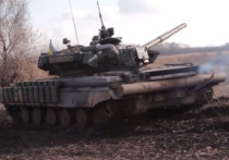 Украинские военные провели в районе проведения операции объединенных сил в Донбассе танковые учения со стрельбой