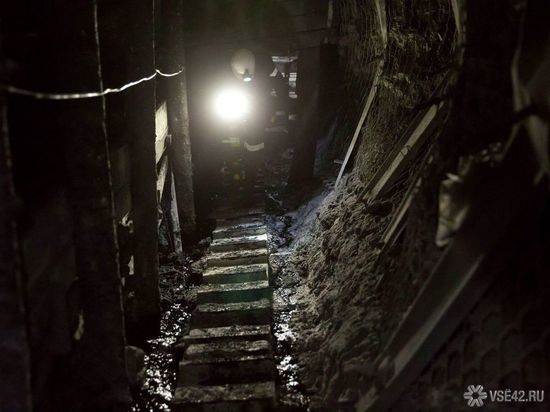 Звено горноспасателей перестало выходить на связь  на месте трагедии на шахте «Листвяжной» в Кузбассе