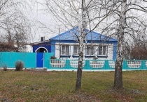 В Красненском районе Белгородской области для медиков приобрели три помещения: частный дом и квартиру в районном центре, а также дом в селе Новоуколово