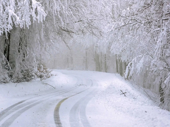 В Удмуртии 26 ноября возможны метели, снегопад и гололед на дорогах