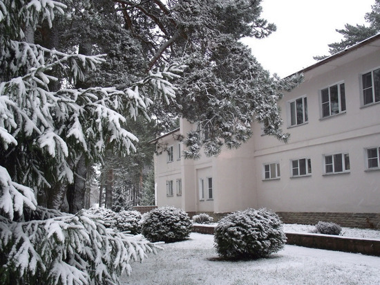 Псковский санаторий «Голубые озера» приглашает на зимний отдых по акциям