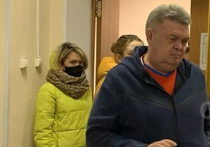 Заседание по административному делу тренера по плаванию Александра Ильина, задержанного за отказ надеть маску в аэропорту и грубое поведение с полицейскими, второй раз прошло без него