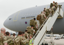 Великобритания вслед за США принялась нагнетать военную обстановку вокруг Украины