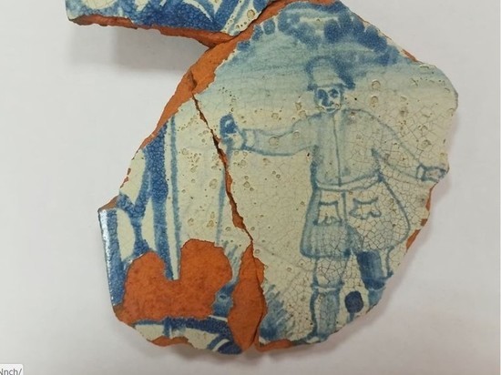 Мужика в «пинжаке и с карманами» показали псковские археологи