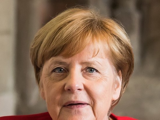 Spiegel: Меркель проводят с должности под песню в стиле панк-рок