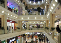 Верховный муфтий Казахстана Наурызбай кажы Таганулы призвал торговые центры и предпринимателей заменить название акции распродажи "черная пятница" на "щедрая пятница"