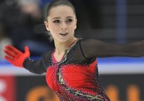 Российская 15-летняя фигуристка Камила Валиева побила мировой рекорд в короткой программе в женском одиночном катании на этапе серии Гран-при в Сочи