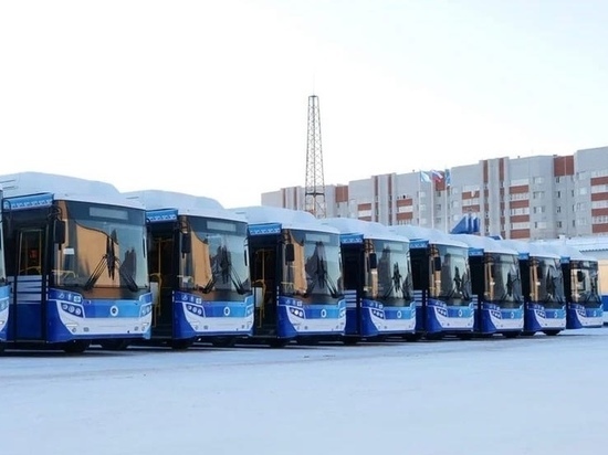 Десять новых автобусов на газомоторном топливе прибыли в Новый Уренгой