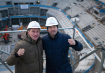 Олимпийские чемпионы по боксу Олег Саитов и Гайдарбек Гайдарбеков побывали на экскурсии по строительной площадке будущего хоккейного стадиона «СКА Арена»