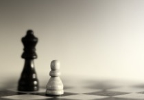 Российский шахматист Ян Непомнящий и норвежец Магнус Карлсен вничью завершили вторую партию матча за звание чемпиона мира