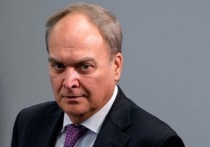 Посол России в Вашингтоне Анатолий Антонов заявил, что Соединенные Штаты покинут 27 дипломатов РФ с семьями