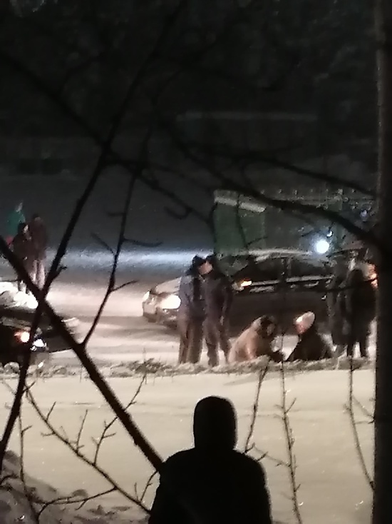 Автомобиль сбил девочку на дороге в Ноябрьске