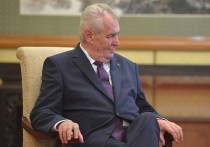 Президент Чехии Милош Земан назначил лидера победившей на парламентских выборах партийной коалиции "Вместе", председателя праволиберальной Гражданской демократической партии Петра Фиалу премьер-министром республики