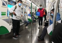 Согласно исследованию математиков Пекинского университета, Китай может столкнуться с более чем 630 тысячами заражений коронавирусом в день, если он откажется от политики “нулевого COVID”, сняв ограничения на поездки