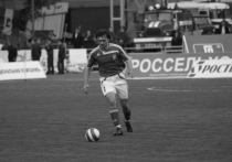 Известный украинский и советский футболист Руслан Мостовой трагически погиб в ДТП в Стрыйском районе Львовской области на Украине. Ему было 47 лет.
