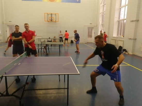 Трое работников МЧС представят Новгородчину на соревнованиях по настольному теннису
