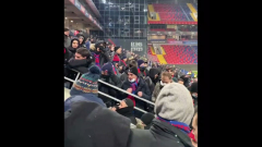 Фанаты сняли на видео кордоны полиции после матча ЦСКА – «Зенит»