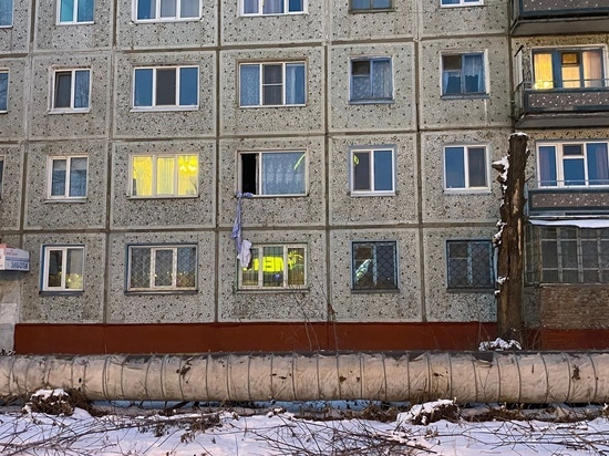В Омске пенсионерка спускалась по простыням со второго этажа и упала