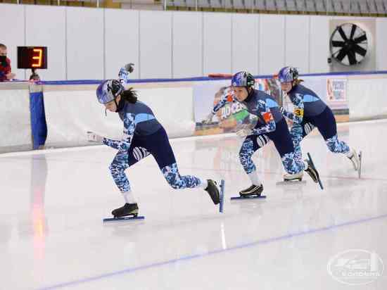 Три нижегородки стали лучшими в командной гонке на Всероссийских соревнованиях по конькобежному спорту