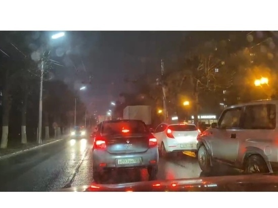 Из-за аварии в центре Рязани образовалась огромная пробка