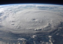 Ураган в Крыму в ближайшие часы может усилиться