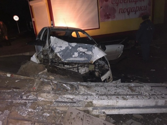 Вечером в Смоленске опрокинулся фольксваген на Краснинском шоссе