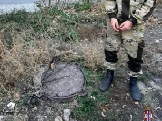 В Омской области полицейские поймали похитителя канализационных люков