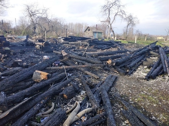Дело мужчины, который пытался сжечь детей в Тверской области, направили в суд