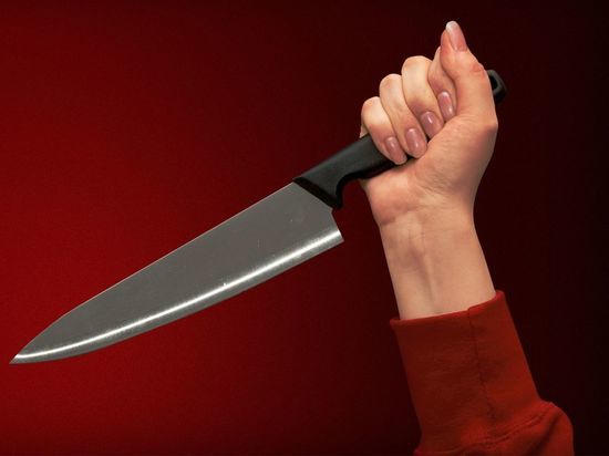 В Калининграде женщина во время застолья зарезала соседа за интимные фото