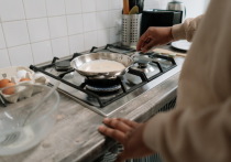 Диетолог Нурия Дианова рекомендует омлет в качестве самого полезного способа приготовления яиц.