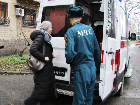 Спасатели ДНР помогли дончанке отправиться на лечение в Россию