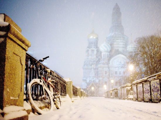 Комтранс попросил петербуржцев воздержаться от поездок на авто во время снегопада