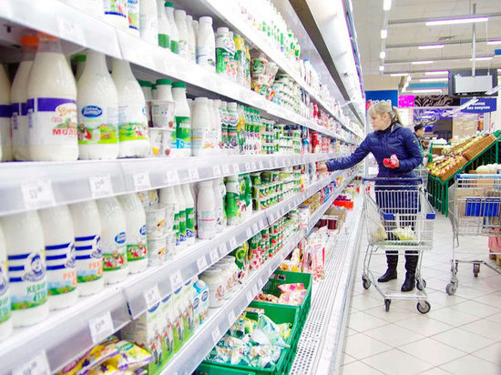 В России предсказали рост цен на молоко, сок и масло