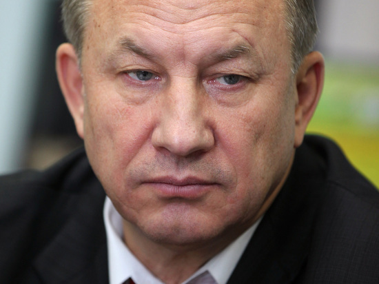 Помещенный в больницу депутат Рашкин подал в суд на Госдуму